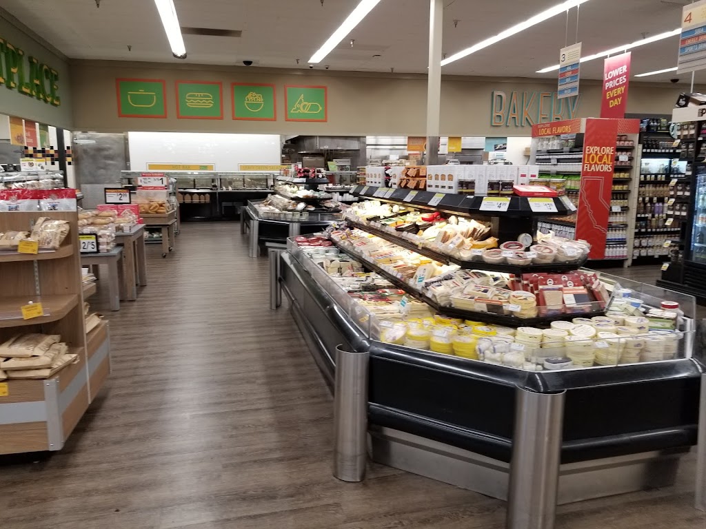 Lucky | meal delivery | 1515 Sloat Blvd, San Francisco, CA 94132, USA | 4156814300 OR +1 415-681-4300