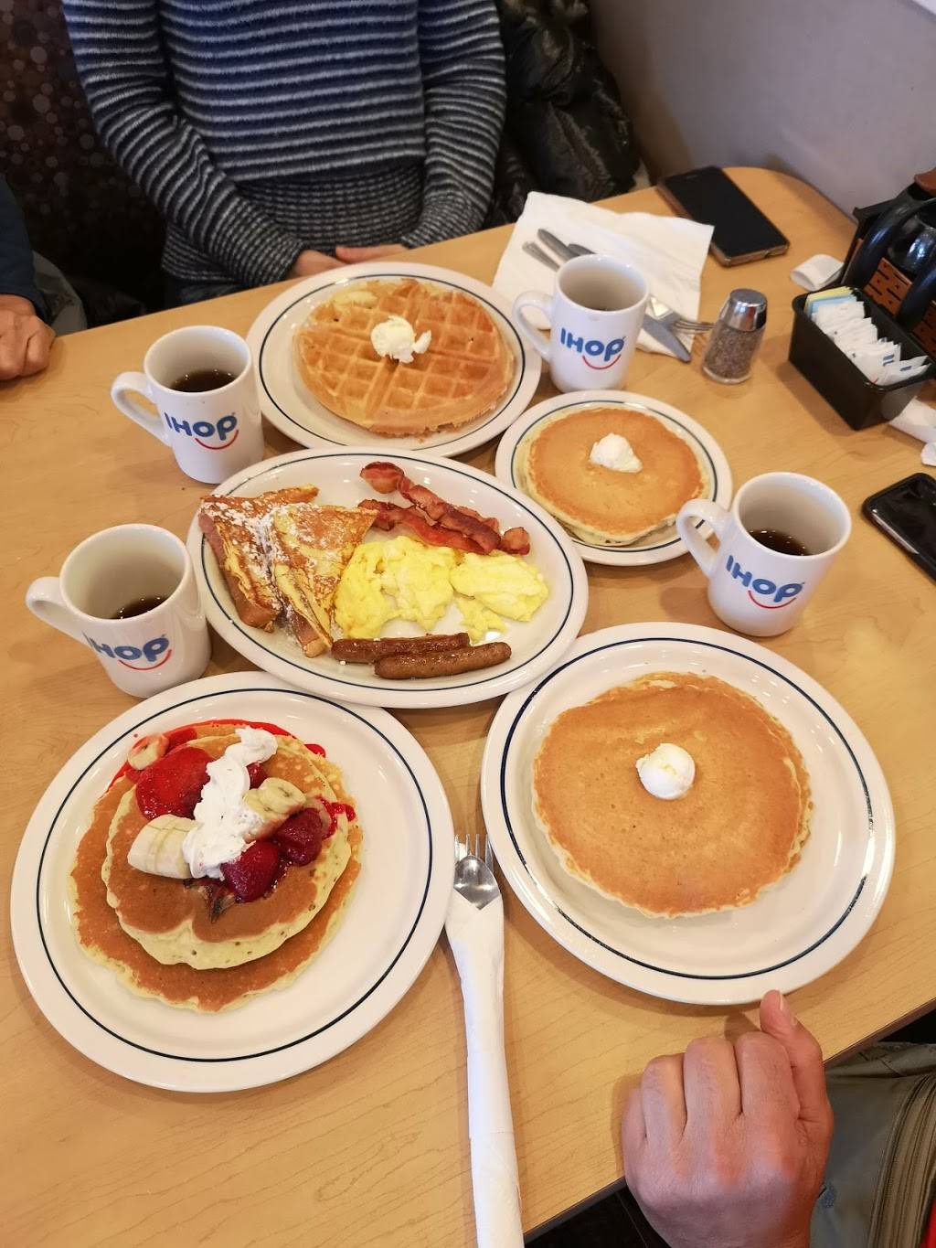 IHOP | restaurant | 8696 Liberty Rd, Randallstown, MD 21133, USA | 4105212283 OR +1 410-521-2283