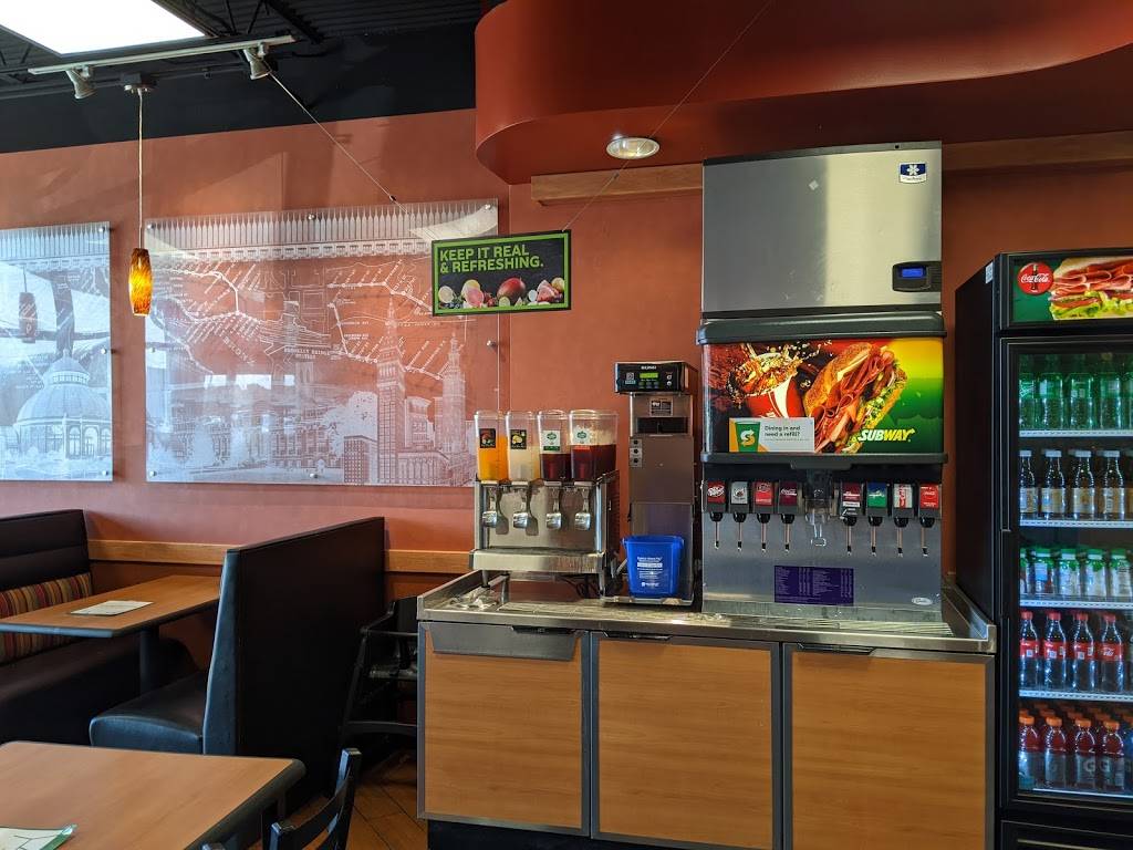 Subway | meal takeaway | 914 N Glenstone Ave, Springfield, MO 65802, USA | 4178647827 OR +1 417-864-7827