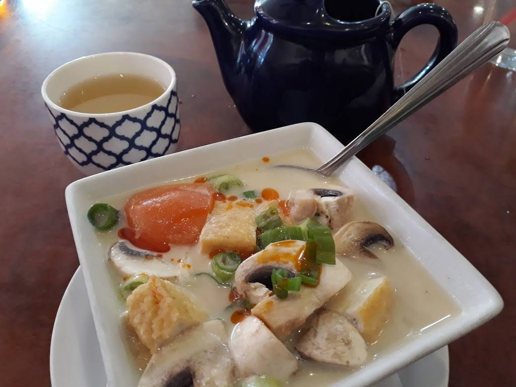 Bangkok Dee Thai Cuisine | restaurant | 10207 N Central Expy, Dallas, TX 75231, USA | 2147393436 OR +1 214-739-3436