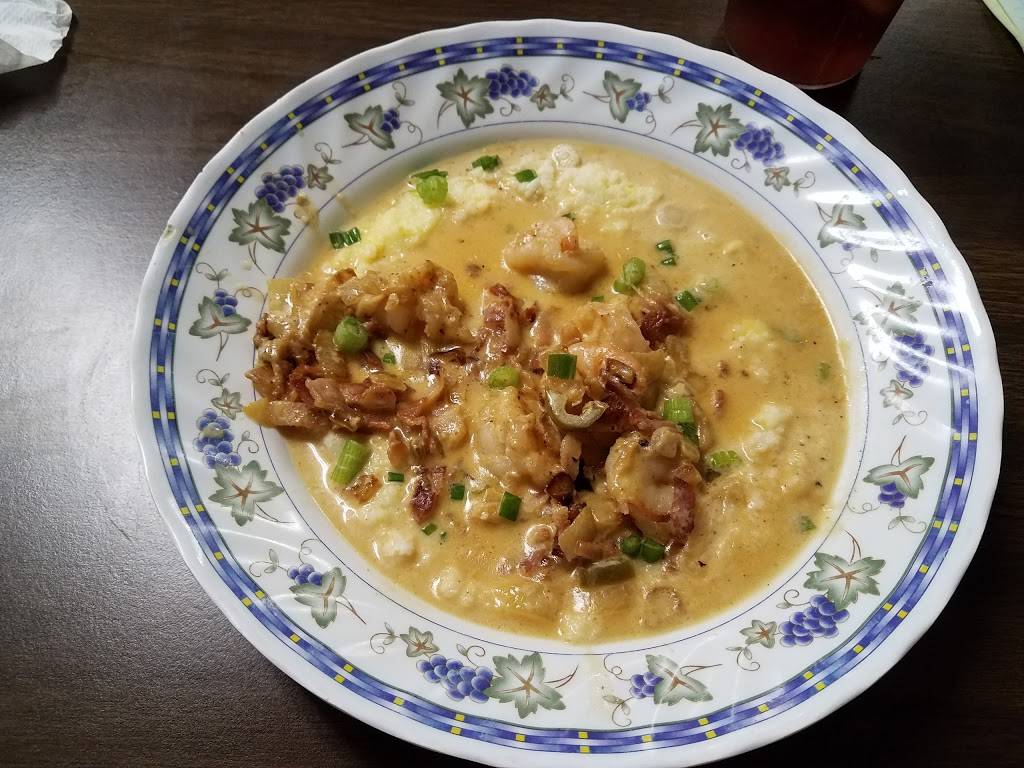 Cafe De La Salle | restaurant | 714 W Lasalle St, Ville Platte, LA 70586, USA | 3373637891 OR +1 337-363-7891