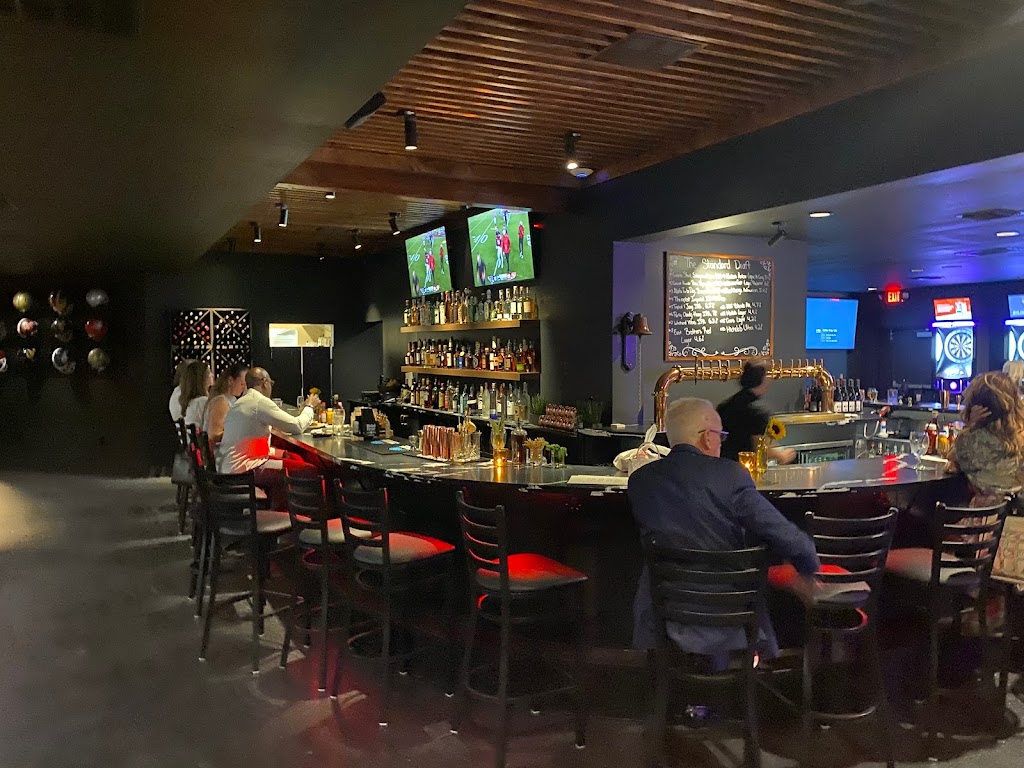 The Standard Pub | restaurant | 950 Oakdale Rd # E, Modesto, CA 95355, USA | 2096220429 OR +1 209-622-0429