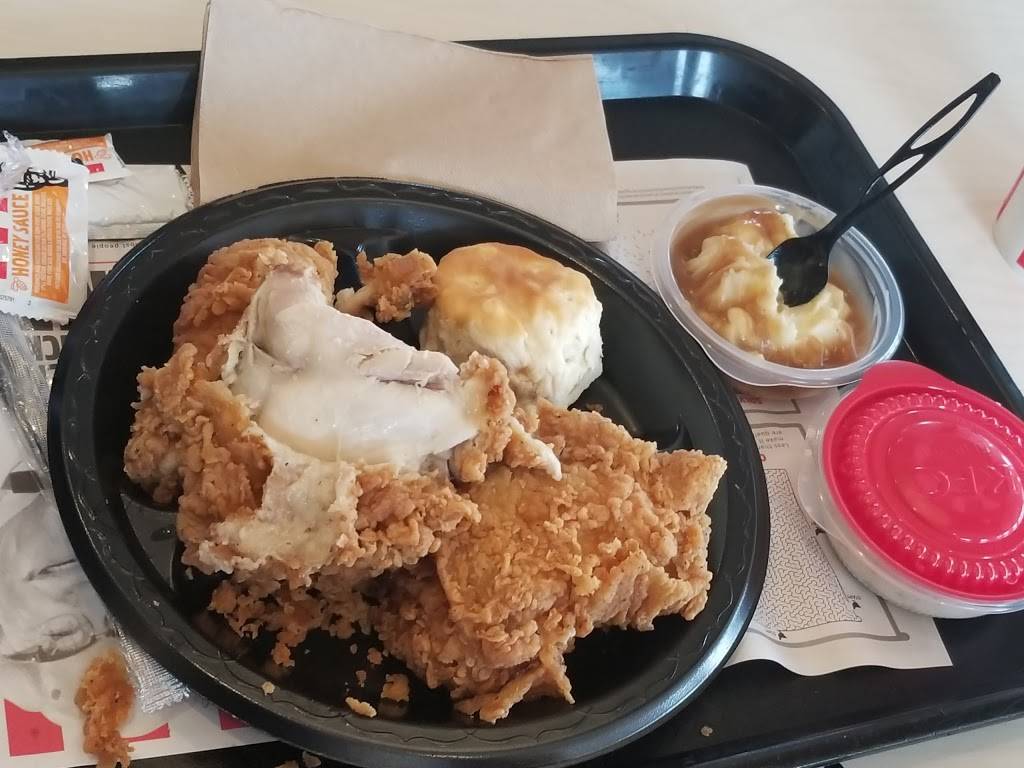 KFC | restaurant | 12303 W, 75th St, Kenosha, WI 53142, USA | 2628579449 OR +1 262-857-9449