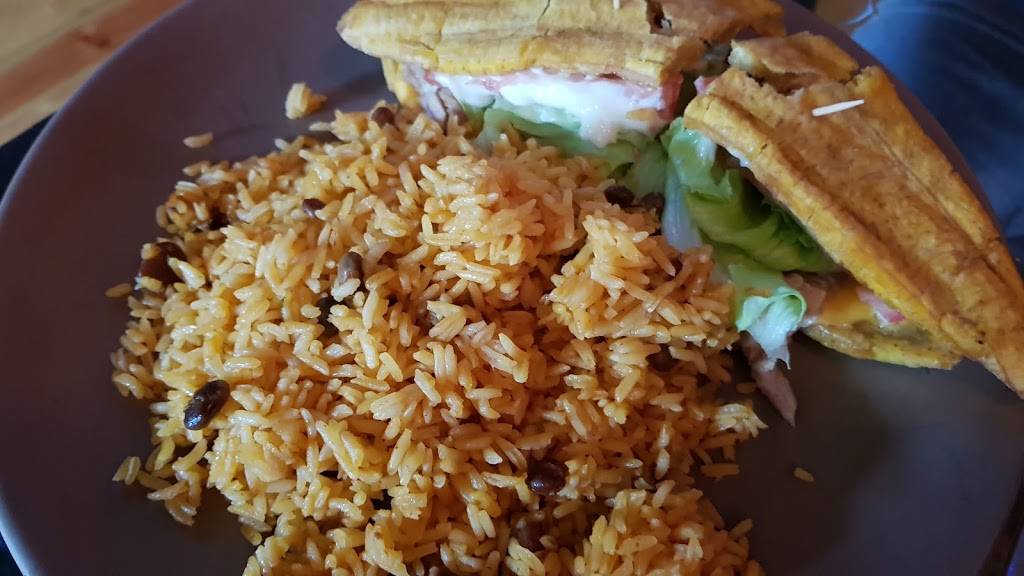 La Bruquena | restaurant | 2726 W Division St, Chicago, IL 60622, USA | 7732762915 OR +1 773-276-2915