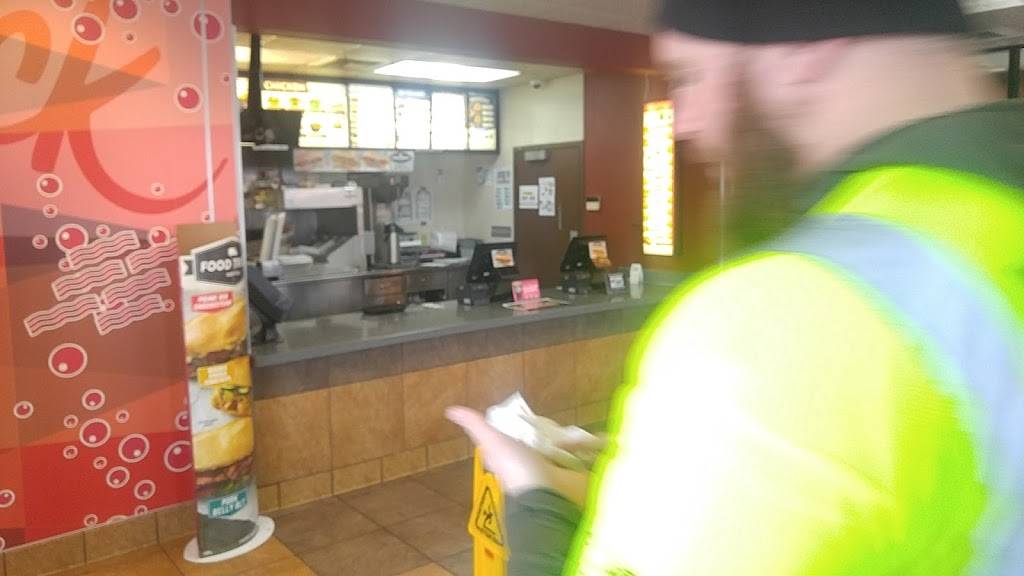 Jack in the Box | restaurant | 11830 Lusher Rd, St. Louis, MO 63138, USA | 3147418770 OR +1 314-741-8770