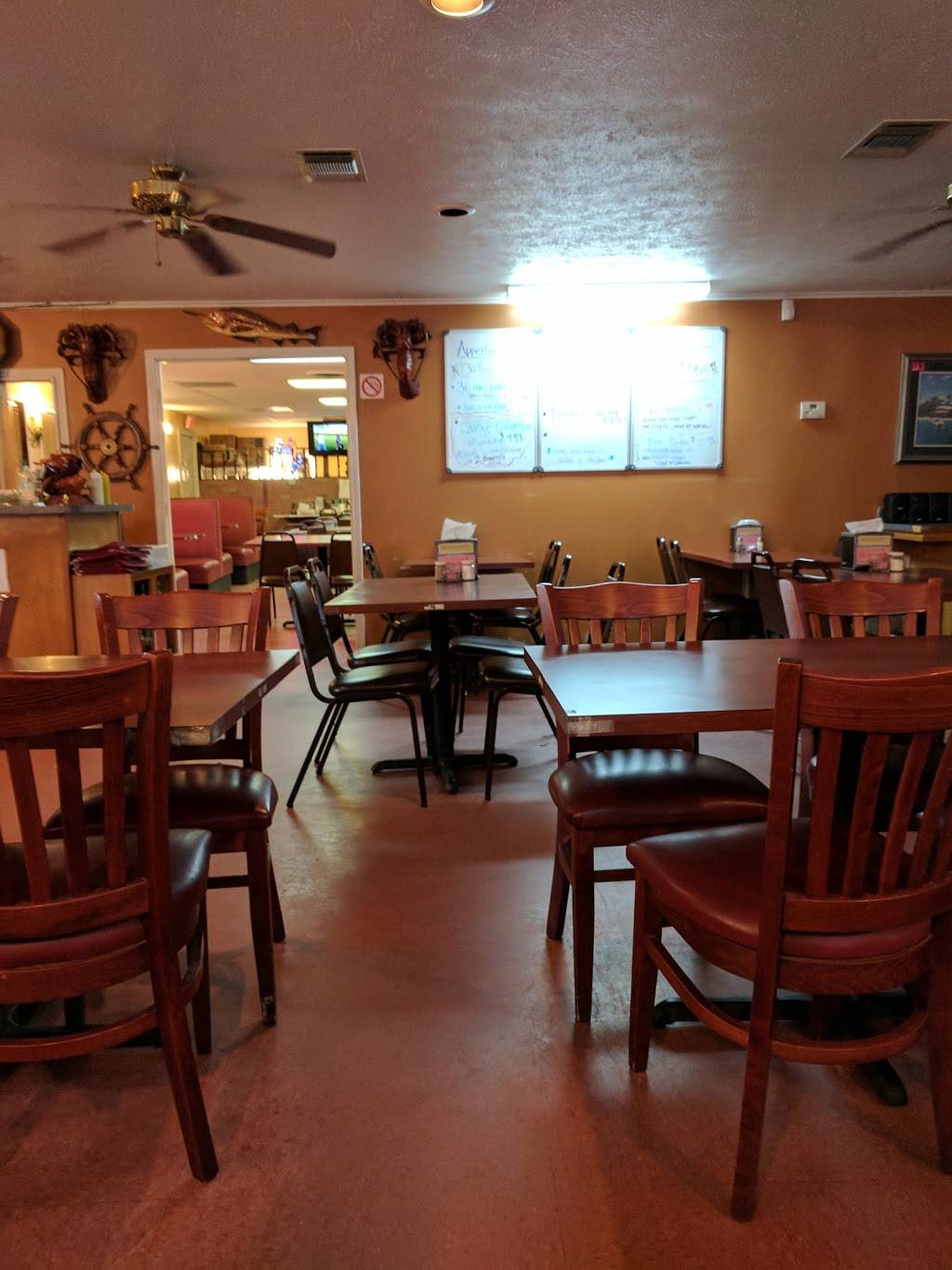 Edna Seafood And Grill | restaurant | 1022 S Wells St, Edna, TX 77957, USA | 3617829272 OR +1 361-782-9272