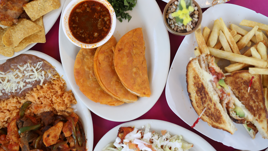 La Morena Family Restaurant | restaurant | 1215 Dakota Ave, South Sioux City, NE 68776, USA | 7125774549 OR +1 712-577-4549