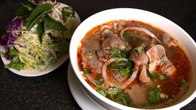 Pho Basil | restaurant | 1531 Eldridge Pkwy, Houston, TX 77077, USA | 2814936100 OR +1 281-493-6100
