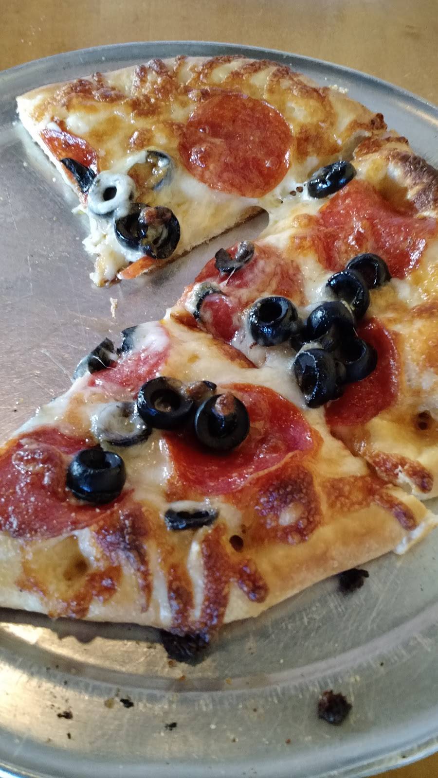 Half Pint Pizza Pub | restaurant | 2710 6th Ave, Tacoma, WA 98406, USA | 2532722531 OR +1 253-272-2531