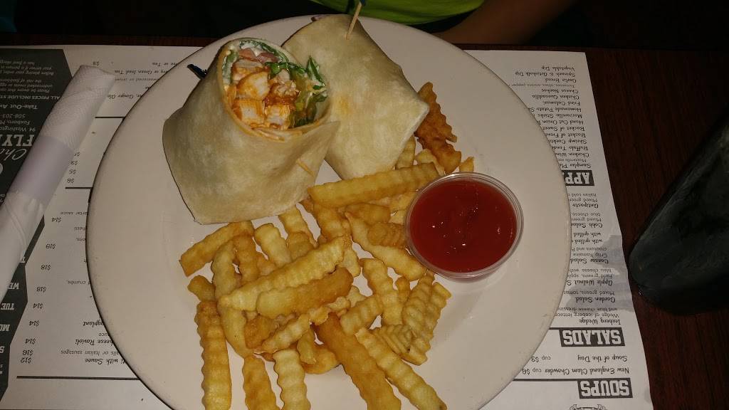 Chickie Flynns | restaurant | 94 Washington St, Foxborough, MA 02035, USA | 5082039471 OR +1 508-203-9471