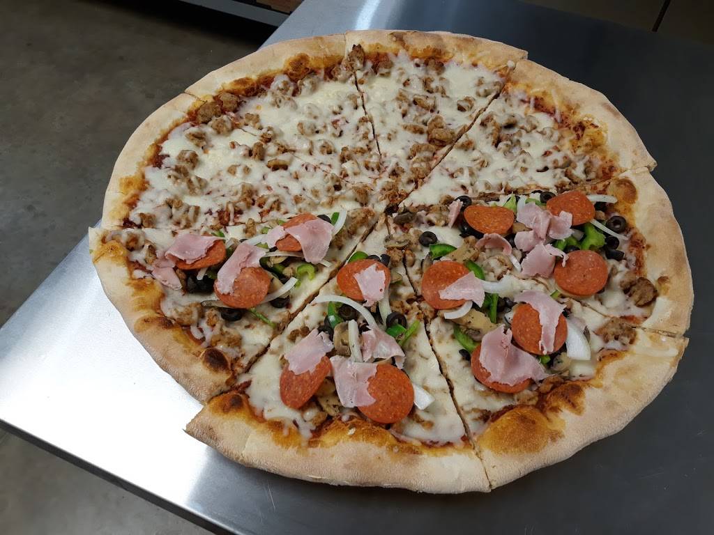 Carricos Pizza | restaurant | 1370 Union University Dr Ste B, Jackson, TN 38305, USA | 7312401033 OR +1 731-240-1033