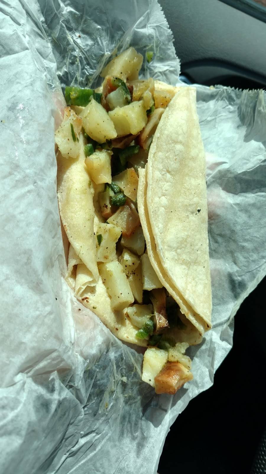 Tacos Gingi | restaurant | 5128 Dempster Street, Skokie, IL 60077, USA | 8479830648 OR +1 847-983-0648