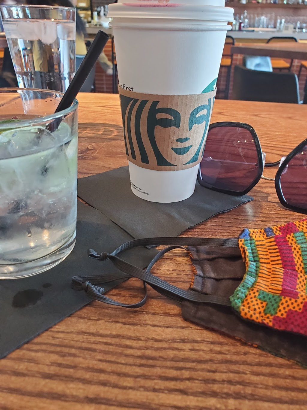 Starbucks | cafe | 2800 Oak Lawn Ave, Dallas, TX 75219, USA | 2142190369 OR +1 214-219-0369