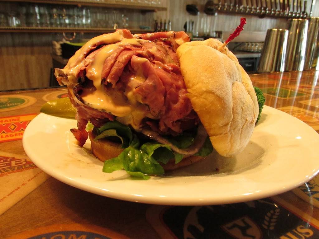 Coasters Taphouse | restaurant | 5675 N Atlantic Ave #122, Cocoa Beach, FL 32931, USA | 3216133041 OR +1 321-613-3041