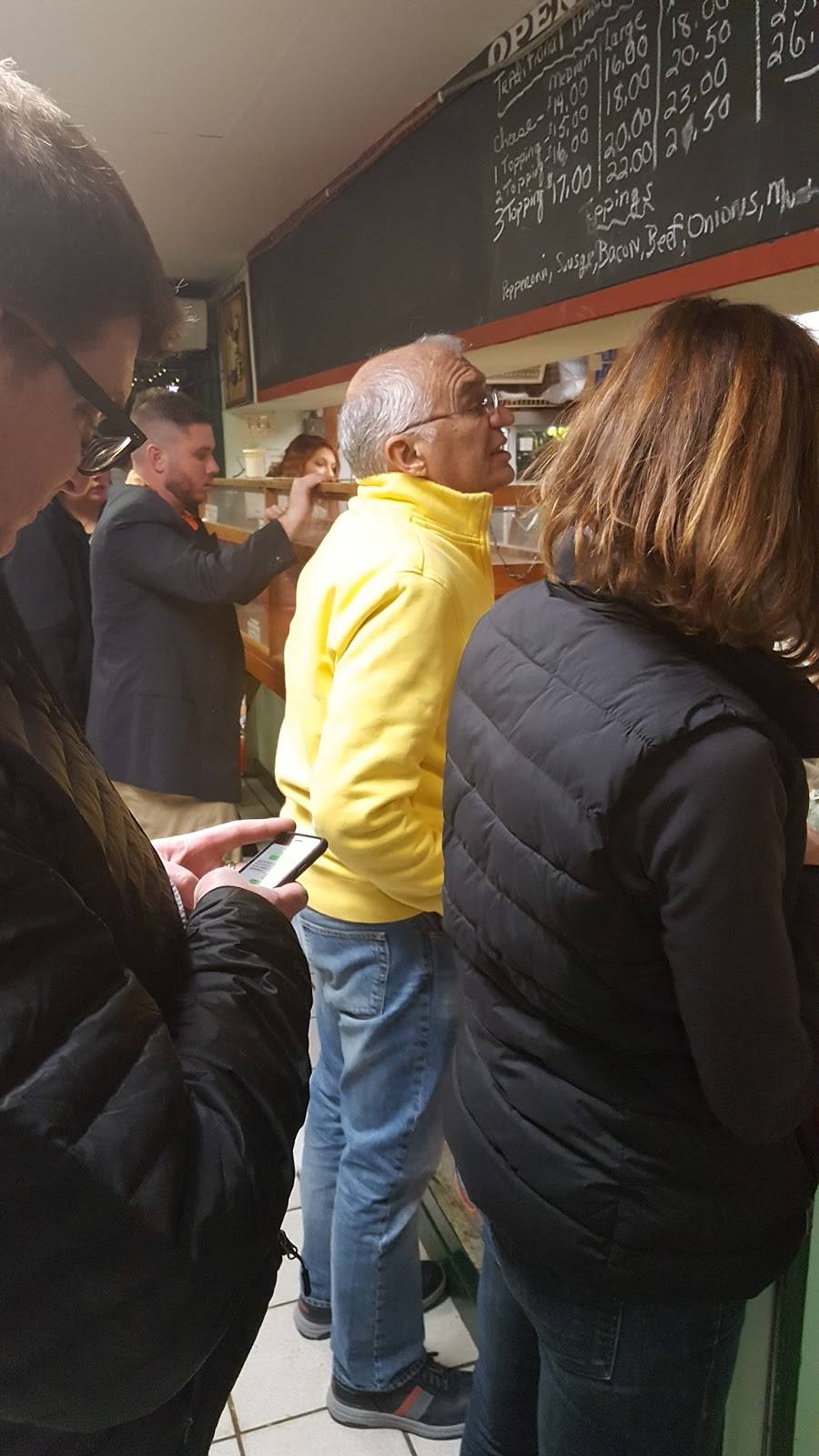 Mama Celestes Pizzeria | restaurant | 2001 Coastal Hwy, Dewey Beach, DE 19971, USA | 3022274482 OR +1 302-227-4482