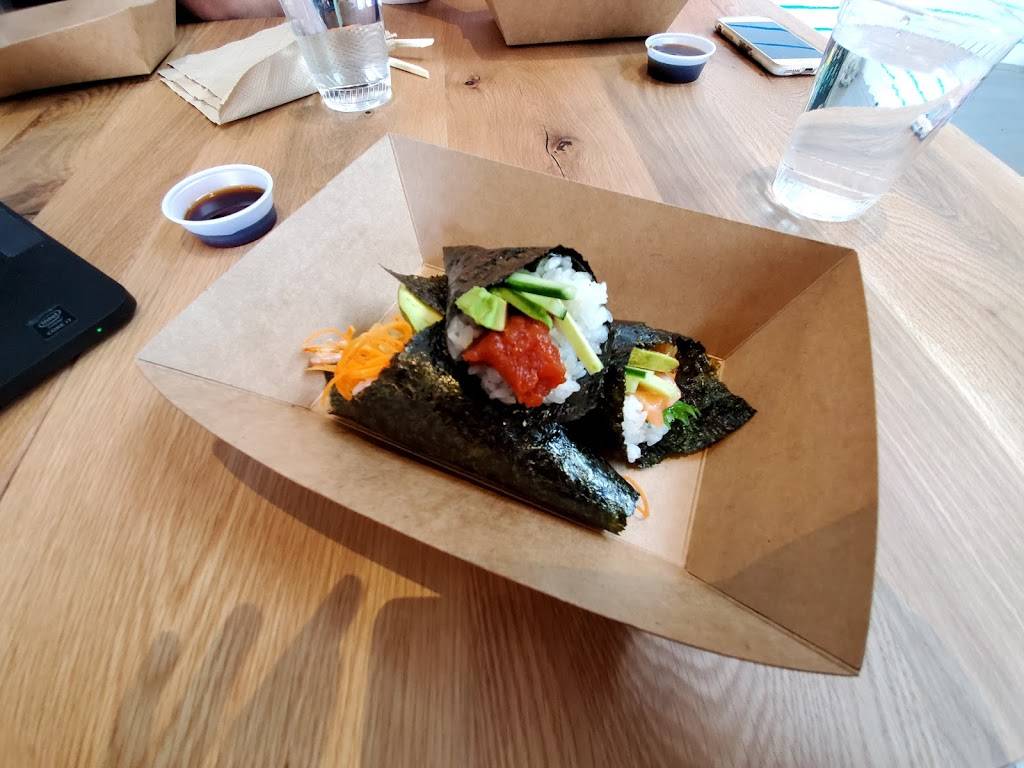 Uroko | restaurant | 1023 Springdale Rd Bldg 1 Suite C, Austin, TX 78721, USA | 5125204004 OR +1 512-520-4004