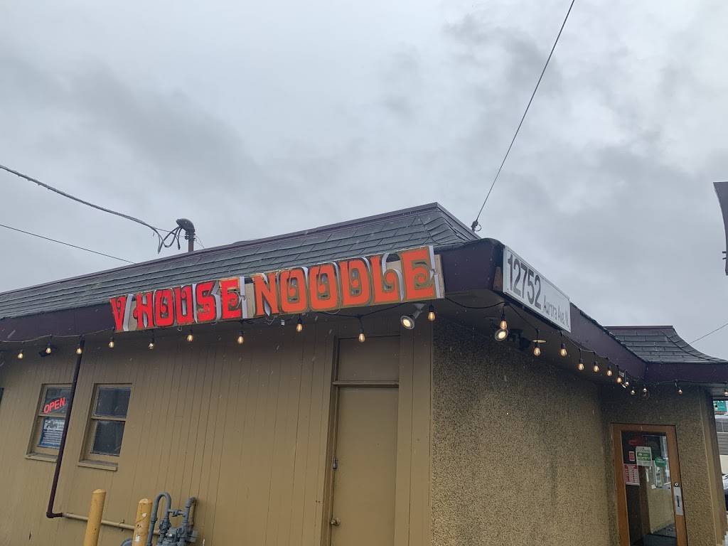 V House Noodle | restaurant | 12752 Aurora Ave N, Seattle, WA 98133, USA | 2064534548 OR +1 206-453-4548