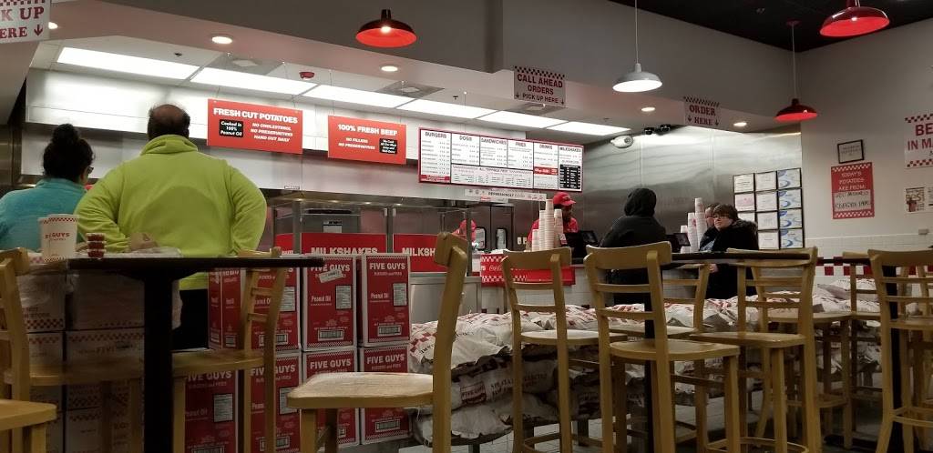 Five Guys | meal takeaway | 29491 Plymouth Rd, Livonia, MI 48150, USA | 7344223483 OR +1 734-422-3483