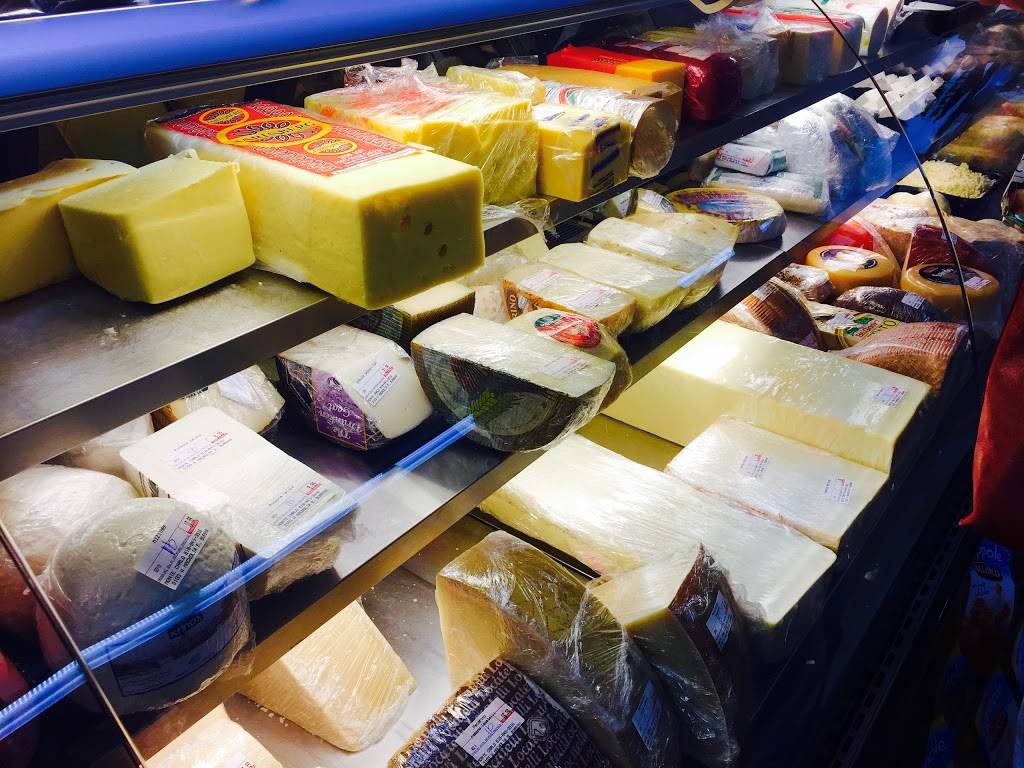 Pinocchio Restaurant | restaurant | 3103 W Magnolia Blvd, Burbank, CA 91505, USA | 8188453516 OR +1 818-845-3516