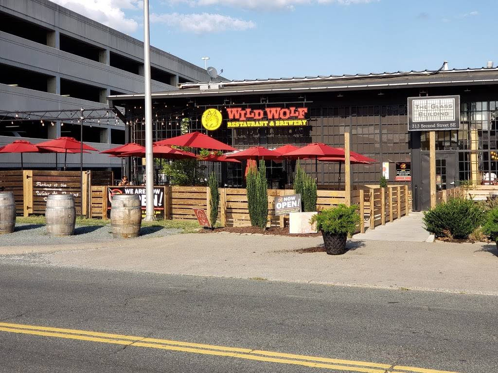 Wild Wolf Brewing Company | restaurant | 313 2nd St SE, Charlottesville, VA 22902, USA | 4342845220 OR +1 434-284-5220