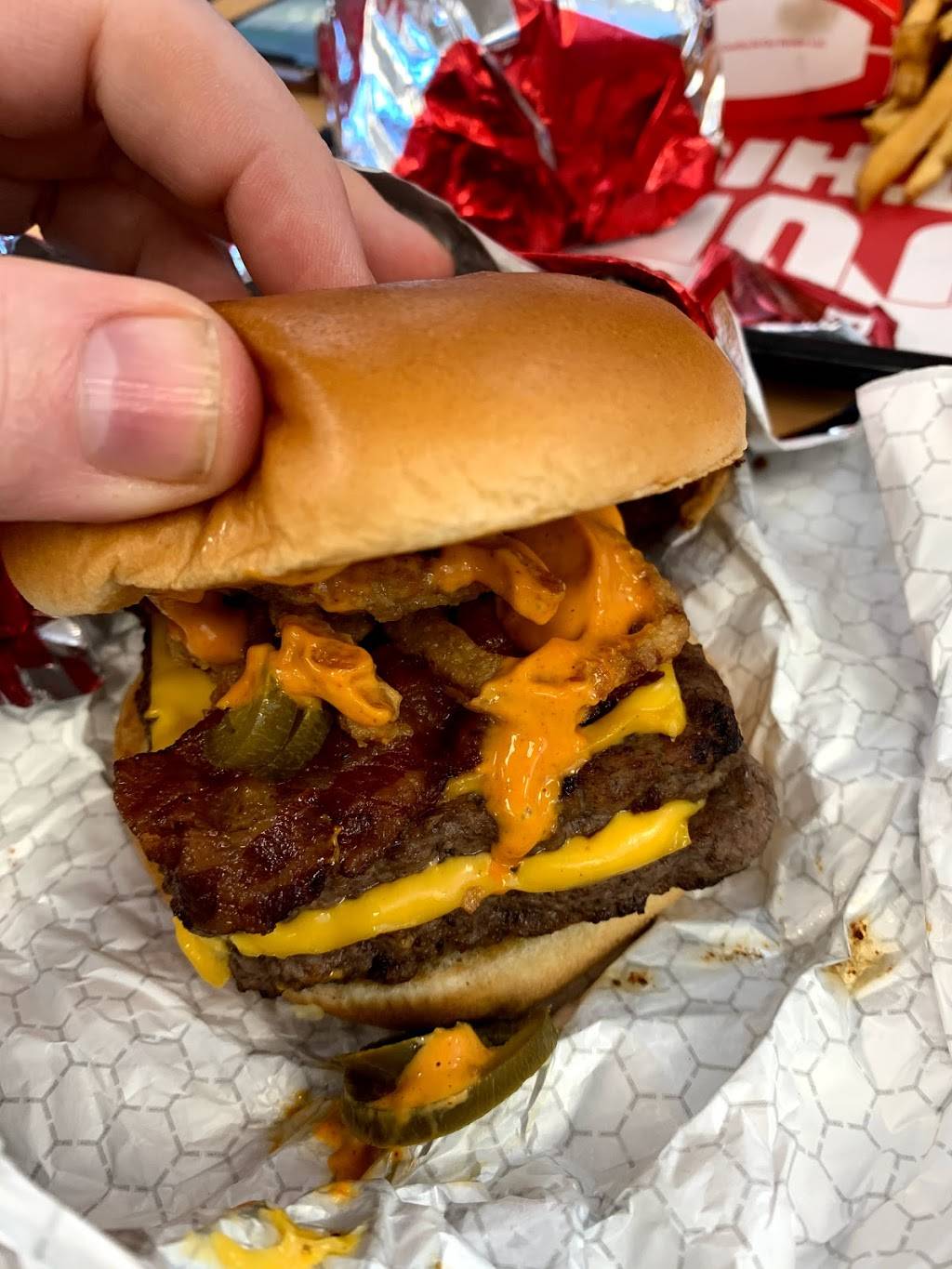 Wendys | restaurant | 5824 Central Florida Pkwy, Orlando, FL 32821, USA | 4072394134 OR +1 407-239-4134