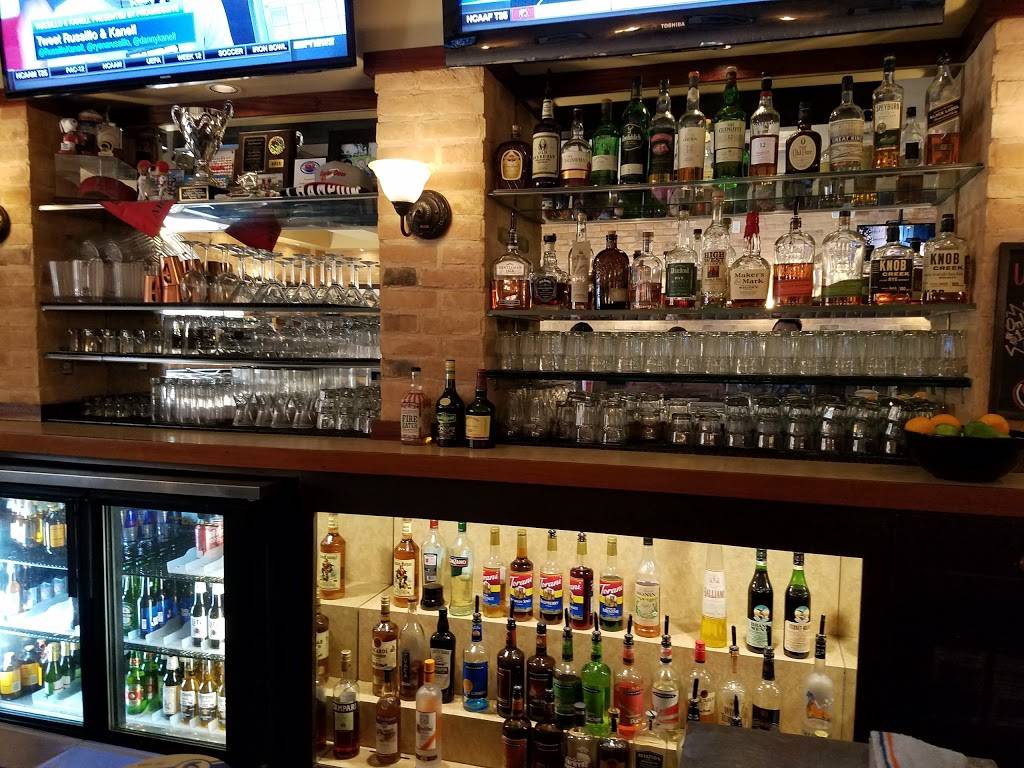 Louies on Main | restaurant | 12942 Main St, Garden Grove, CA 92840, USA | 7145379946 OR +1 714-537-9946