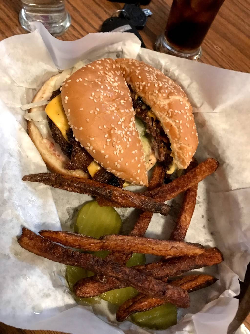 Stanichs | restaurant | 4915 NE Fremont St, Portland, OR 97213, USA | 5032812322 OR +1 503-281-2322