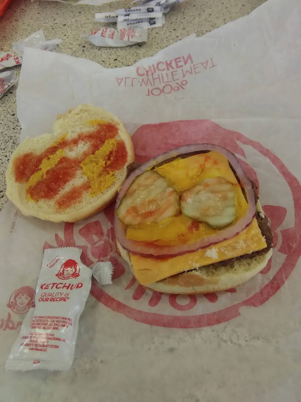 Wendys | restaurant | 2 Clear Creek Rd, Bristol, VA 24202, USA | 2764668754 OR +1 276-466-8754