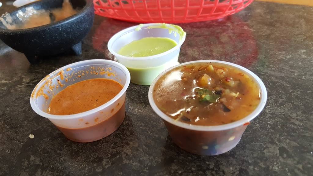 Viva La Fiesta, Mexican Restaurant | restaurant | 21409 Devonshire St, Chatsworth, CA 91311, USA | 8189604626 OR +1 818-960-4626