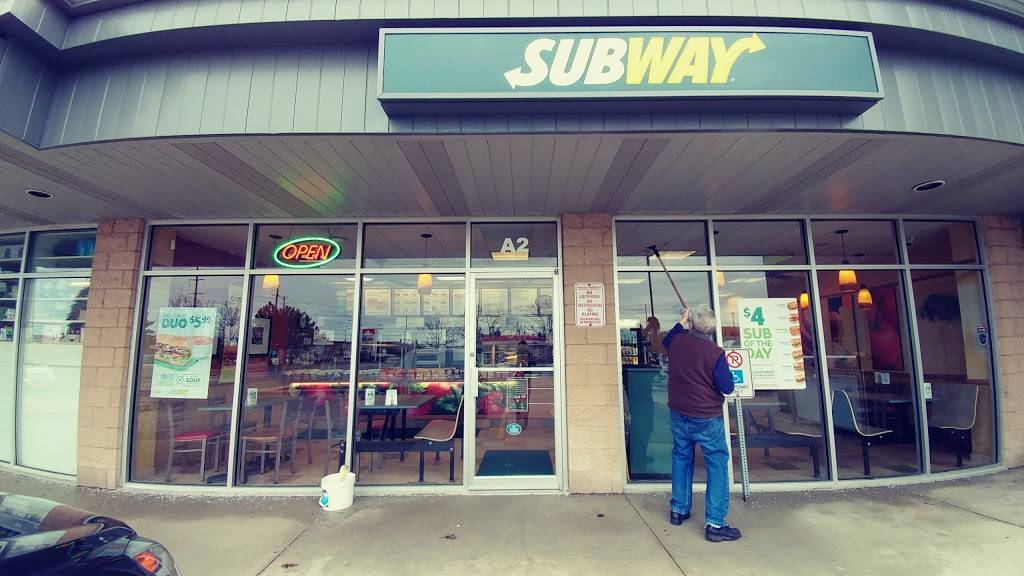 Subway | restaurant | Walkers Place, 3505 Upper Middle Rd Unit A2, Burlington, ON L7M 4C6, Canada | 9053324355 OR +1 905-332-4355