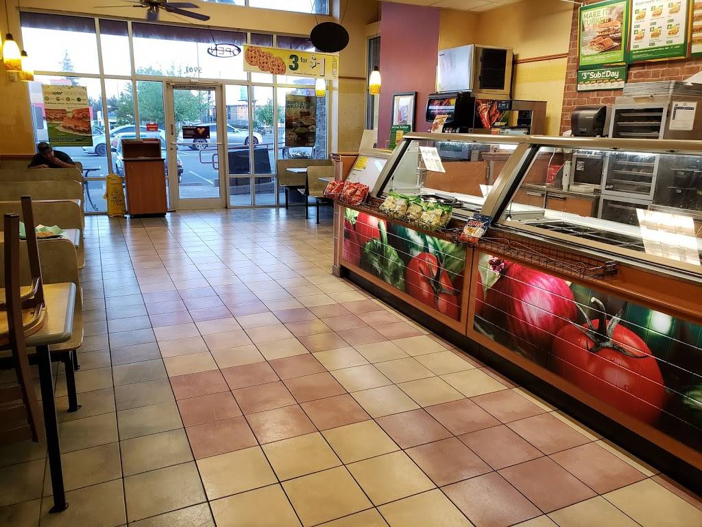 Subway | meal takeaway | 5961 6th Ave Building B, Tacoma, WA 98406, USA | 2535644393 OR +1 253-564-4393