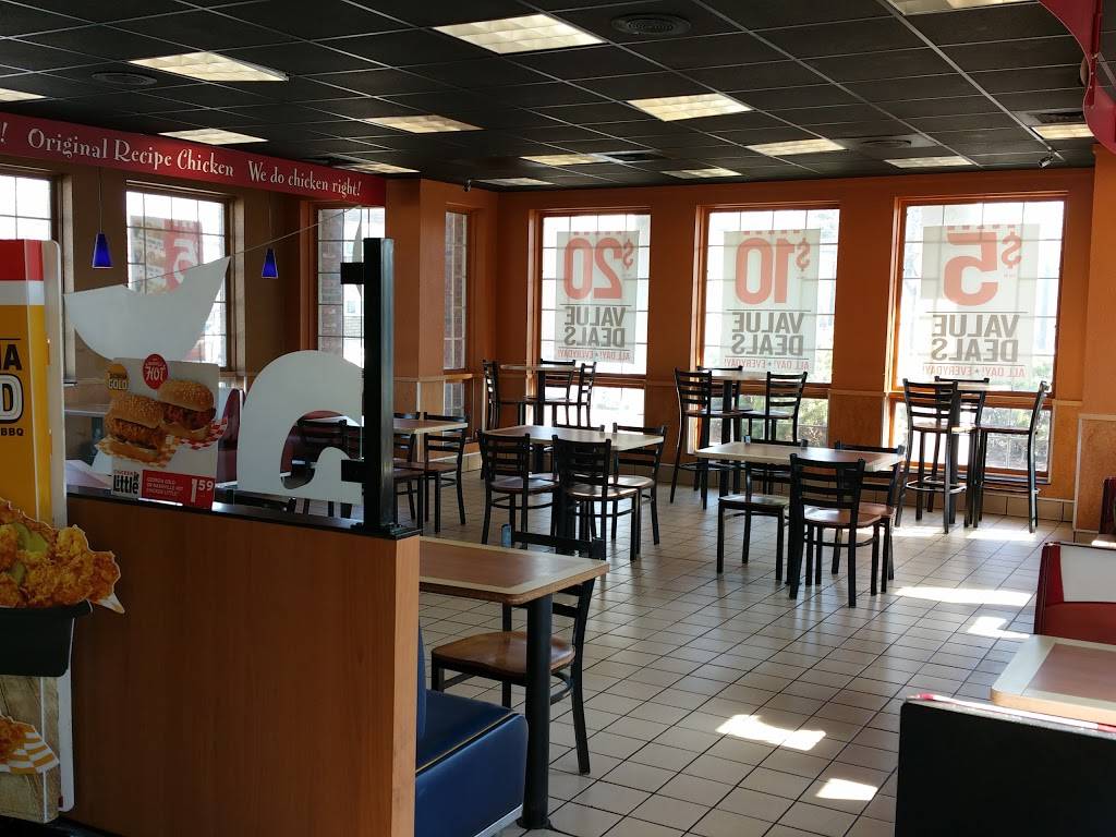 KFC | restaurant | 1560 W 117th St, Lakewood, OH 44107, USA | 2162285350 OR +1 216-228-5350