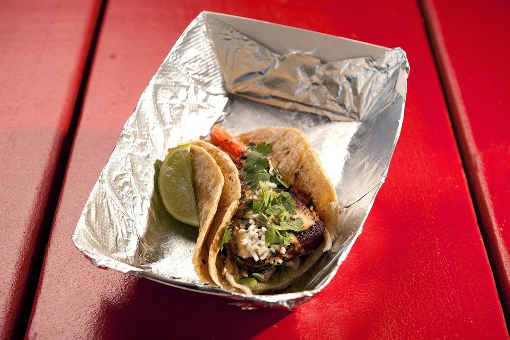 Torchys Tacos | restaurant | 2411 S Shepherd Dr, Houston, TX 77019, USA | 7135958226 OR +1 713-595-8226