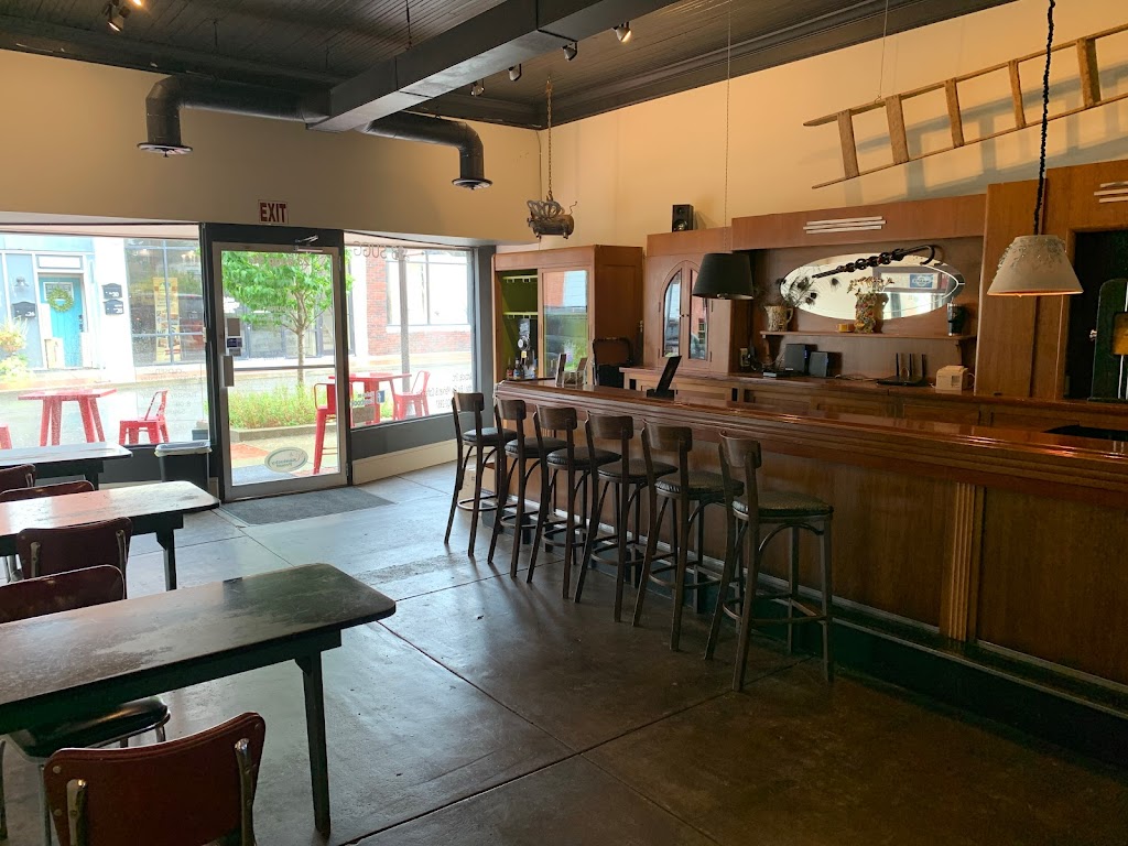 Big City Market & Coffee Bar | cafe | 25 Sugg St, Madisonville, KY 42431, USA | 2708250077 OR +1 270-825-0077