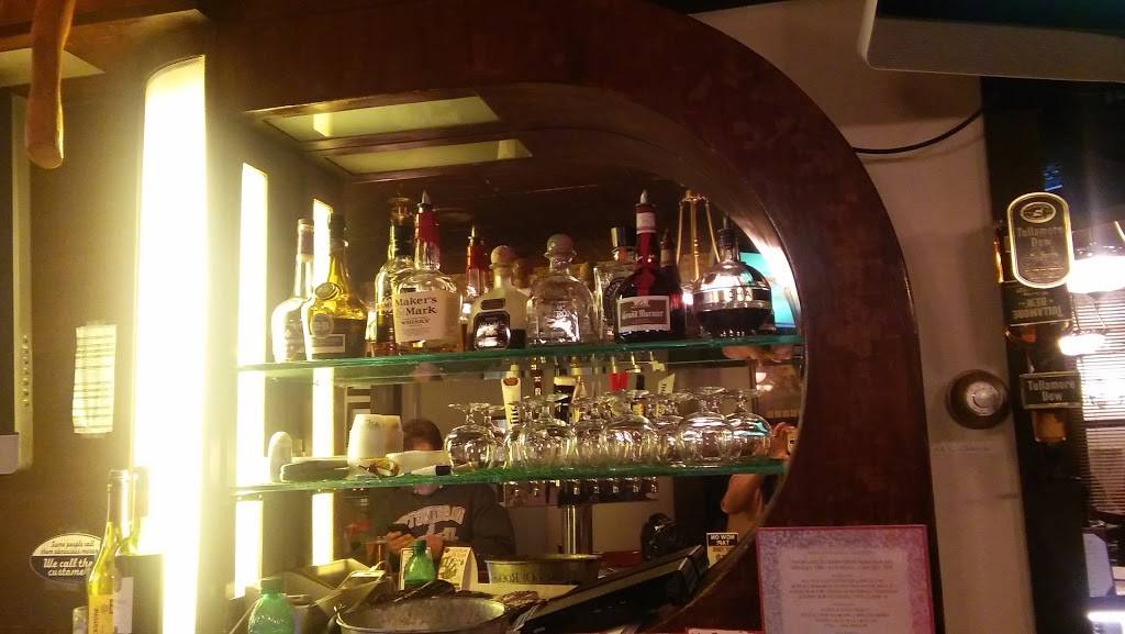 Chanceys Pub | restaurant | 6049 Main St, East Petersburg, PA 17520, USA | 7175815407 OR +1 717-581-5407