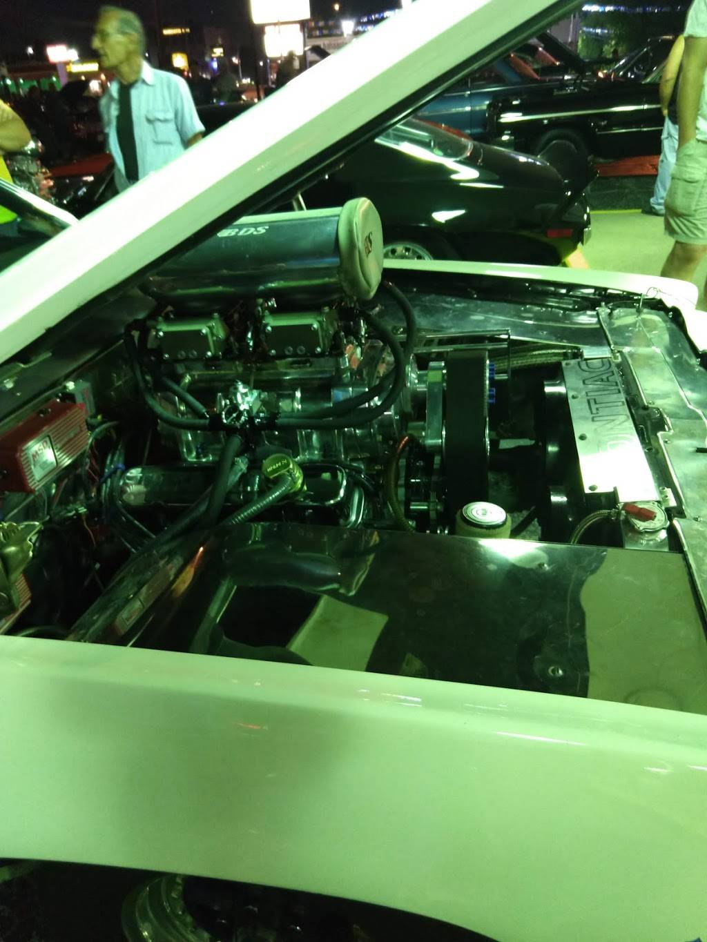 Dukes Drive-In | restaurant | 8115 S Harlem Ave, Bridgeview, IL 60455, USA | 7085990576 OR +1 708-599-0576