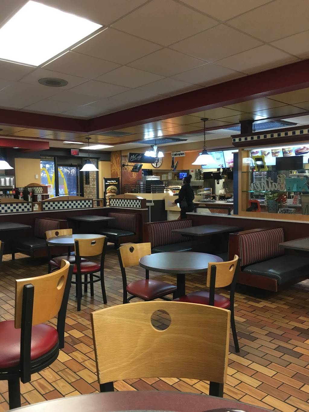 McDonalds | cafe | 1205 W Campus Dr, Wausau, WI 54401, USA | 7156752376 OR +1 715-675-2376