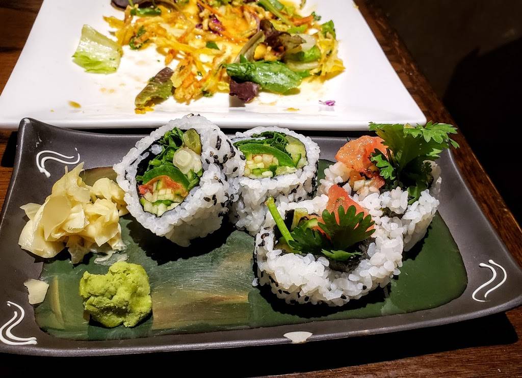Naomi Sushi | restaurant | 4211, 1328 El Camino Real, Menlo Park, CA 94025, USA | 6503216902 OR +1 650-321-6902