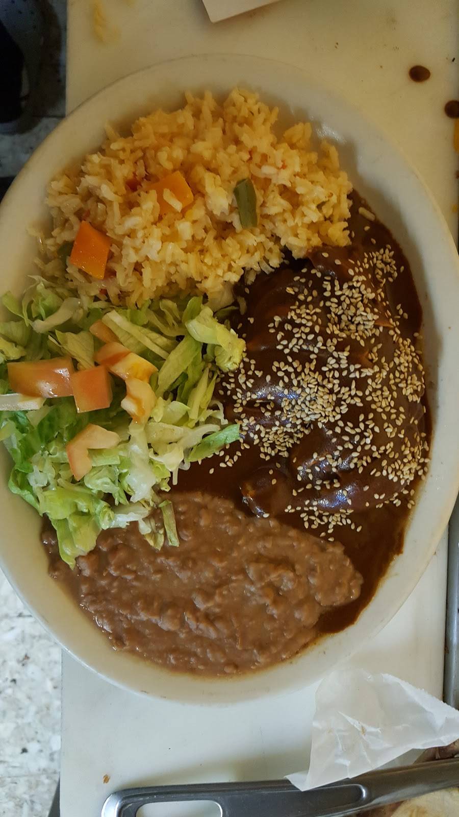 Marianos Restaurant | restaurant | 1609 West Ave, San Antonio, TX 78201, USA | 2103547998 OR +1 210-354-7998