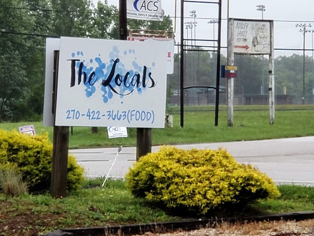 The Locals Food Trucks and Outdoor Cafe | restaurant | Brandenburg, KY 40108, USA | 2704223667 OR +1 270-422-3667