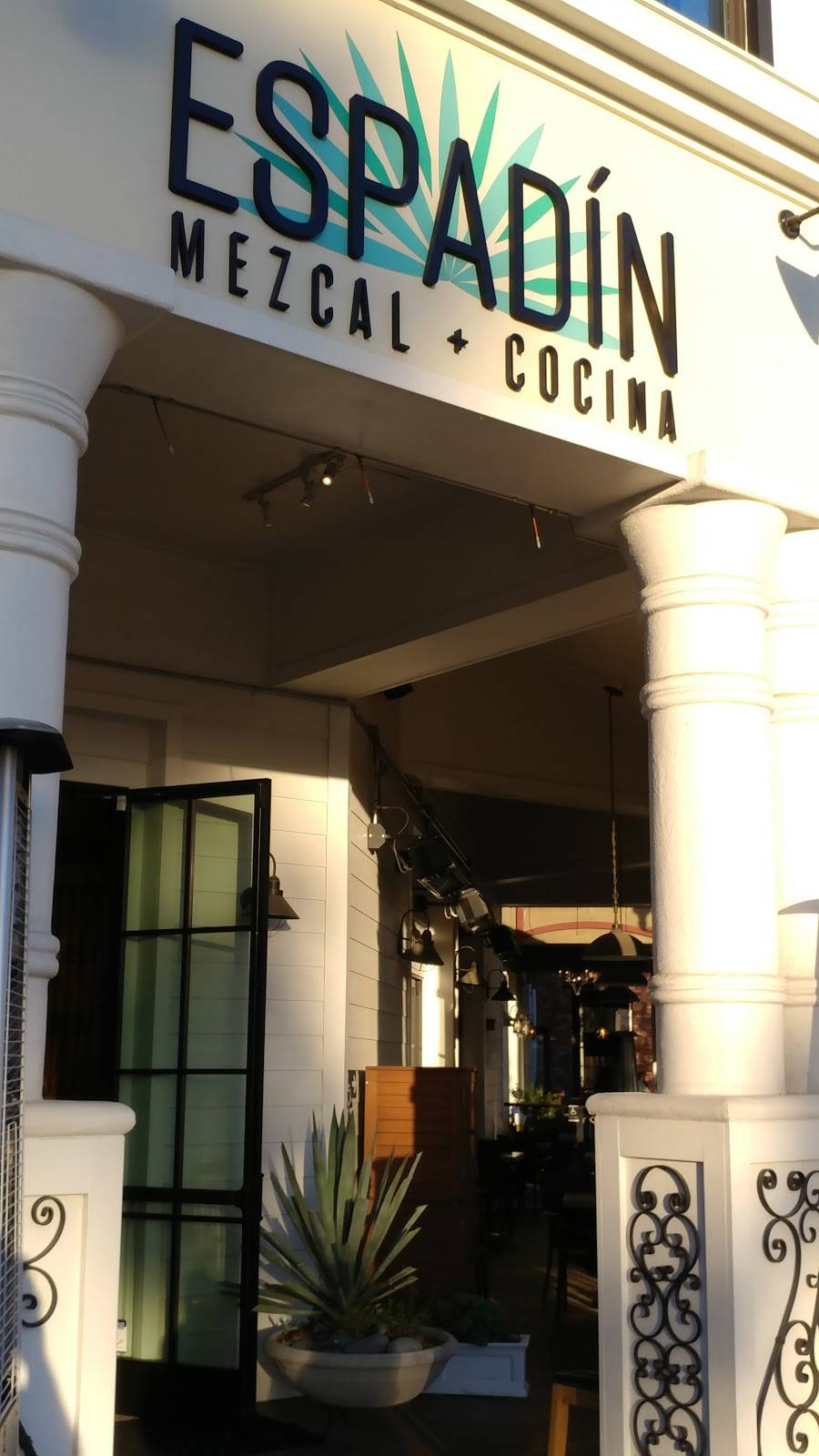 1909 Temecula | restaurant | 28656 Old Town Front St, Temecula, CA 92590, USA | 9512521909 OR +1 951-252-1909