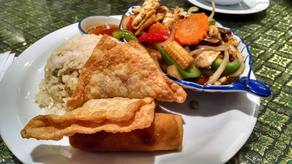 Siam Smile Thai Cuisine | restaurant | 1907 W Magnolia Blvd, Burbank, CA 91506, USA | 8185585051 OR +1 818-558-5051