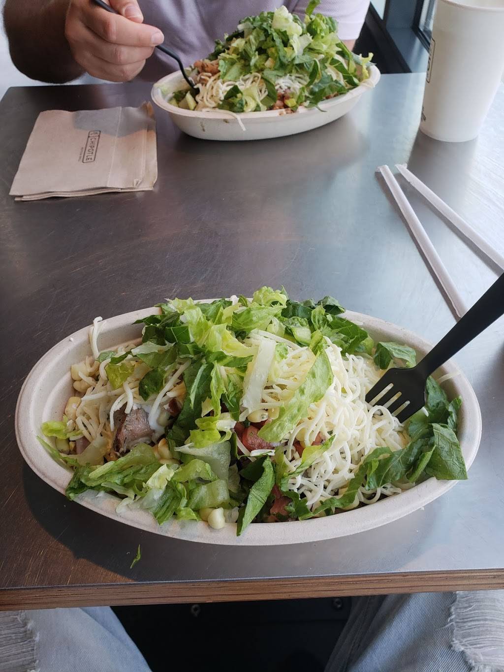 Chipotle Mexican Grill | restaurant | 2940 Cropsey Ave, Brooklyn, NY 11214, USA | 7182660380 OR +1 718-266-0380