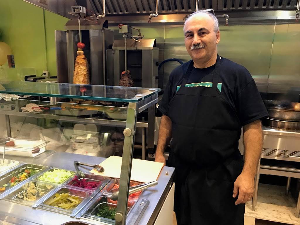 Falafel King | restaurant | 939B Lakeshore Rd E, Mississauga, ON L5E 1E3, Canada | 9052785250 OR +1 905-278-5250