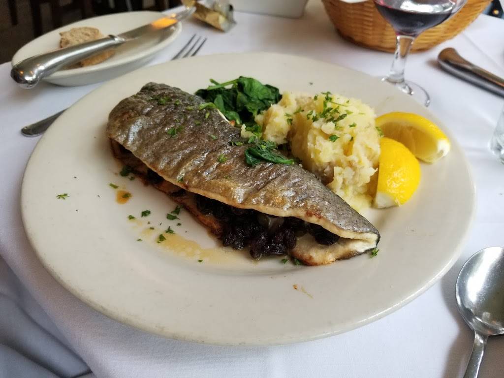 Cottage Inn Restaurant | restaurant | 450 W Van Buren, Eureka Springs, AR 72632, USA | 4792535282 OR +1 479-253-5282