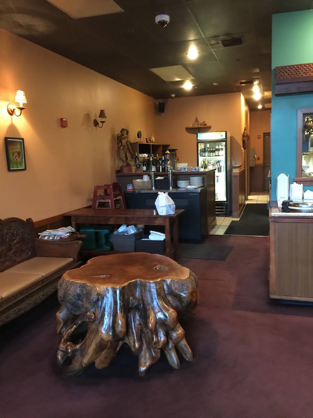 Thai Ginger | restaurant | 4512 Klahanie Dr SE, Sammamish, WA 98029, USA | 4253698233 OR +1 425-369-8233