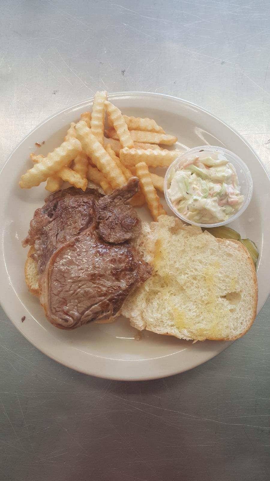 KcKs Drive in &Diner | restaurant | N2245 US-45, Campbellsport, WI 53010, USA | 9205333443 OR +1 920-533-3443