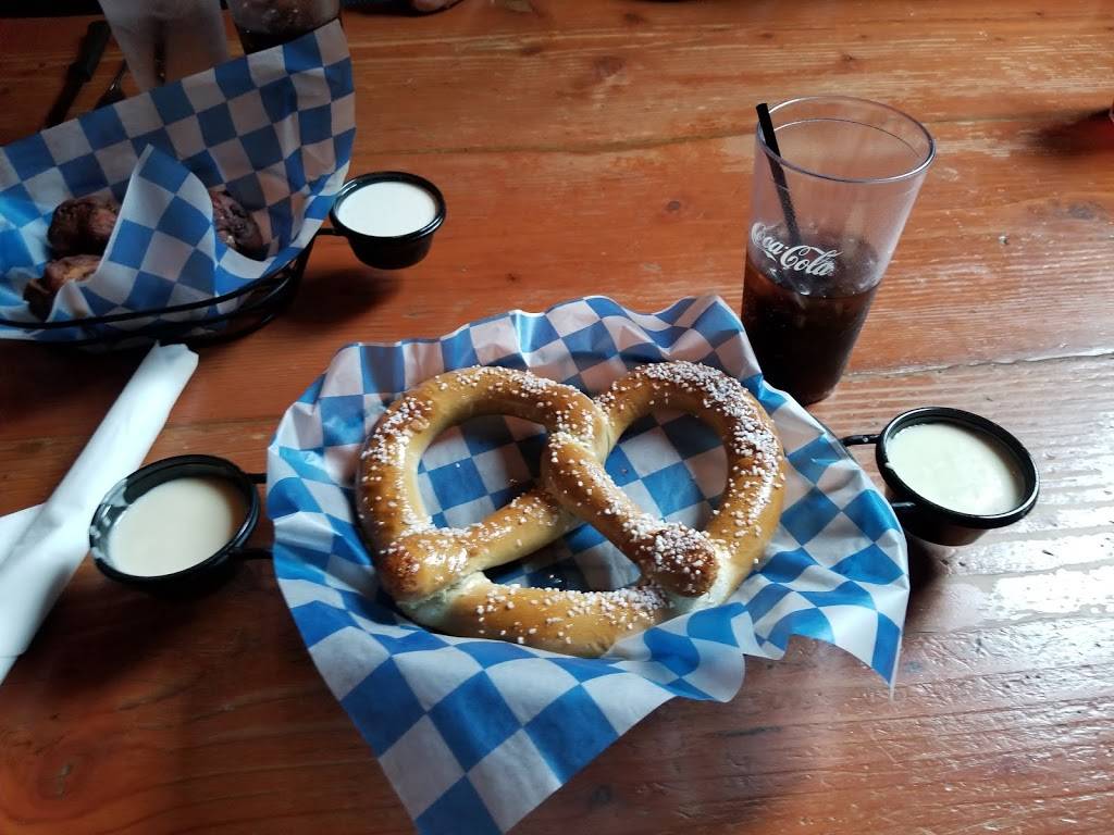 Hessen Haus | restaurant | 101 SW 4th St, Des Moines, IA 50309, USA | 5152882520 OR +1 515-288-2520