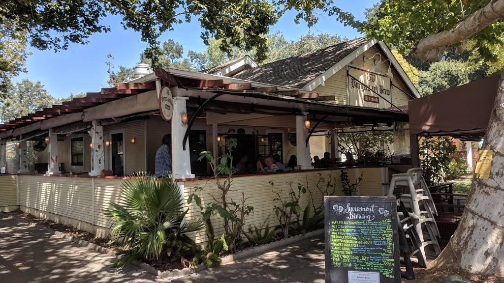 Burgers and Brew | restaurant | 403 3rd St, Davis, CA 95616, USA | 5307503600 OR +1 530-750-3600