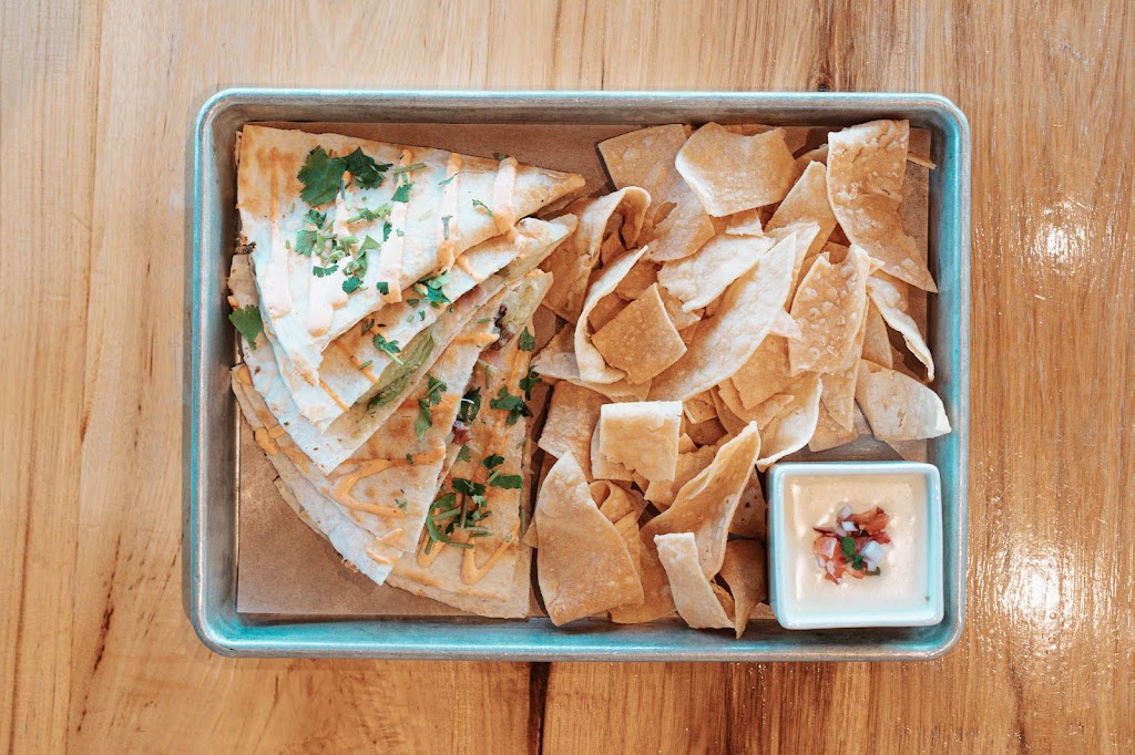 Con Quesos | Downtown Springdale | restaurant | 101 W Johnson Ave # D, Springdale, AR 72764, USA | 4793345241 OR +1 479-334-5241